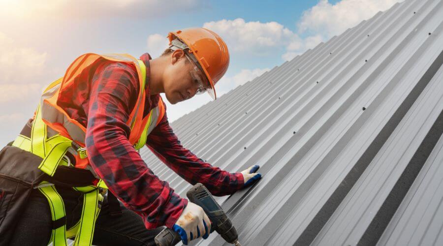 Professional gutter cleaning in Brownsville, VT